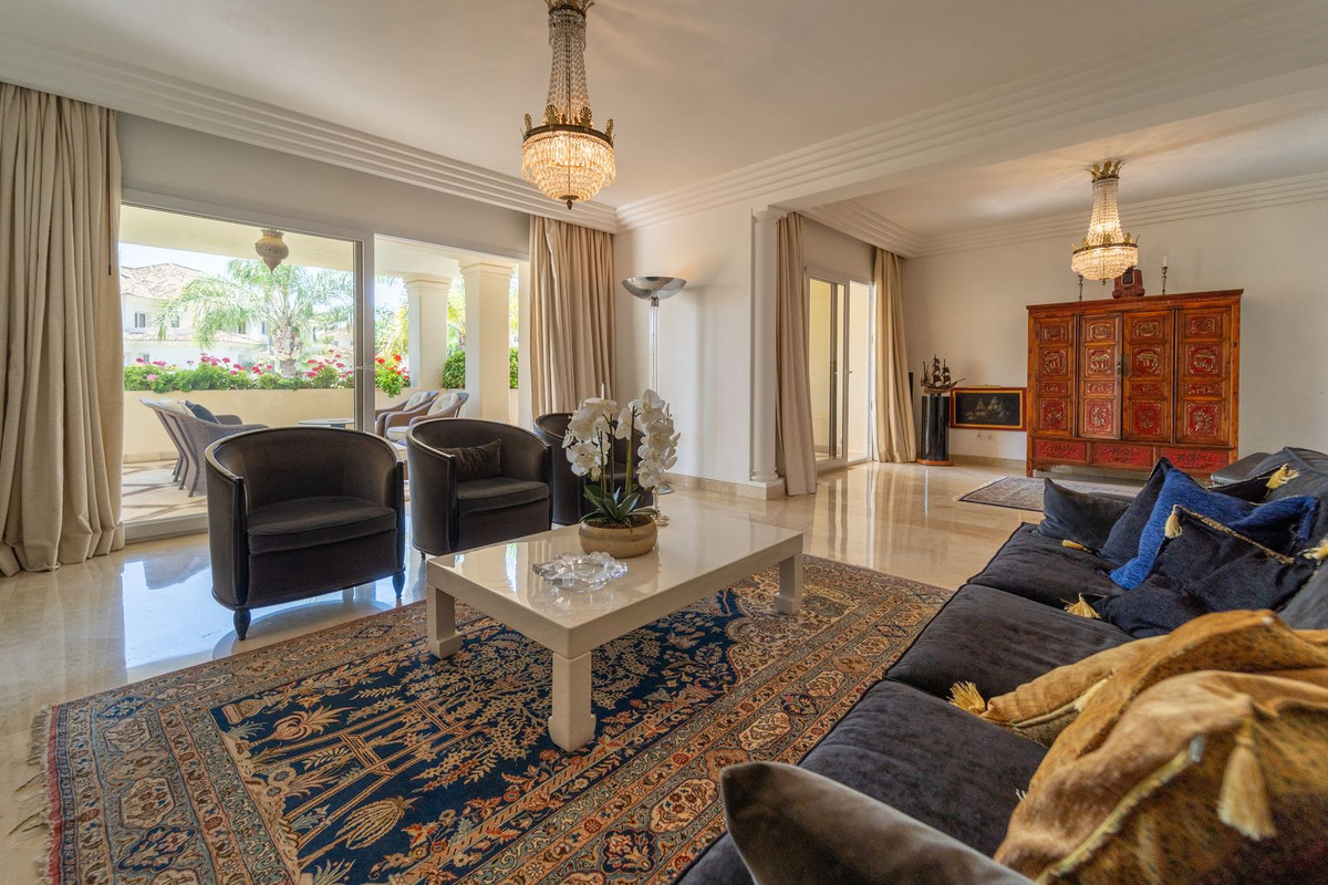 Appartement te koop in Nueva Andalucía | 3 slaapkamers H5078104
