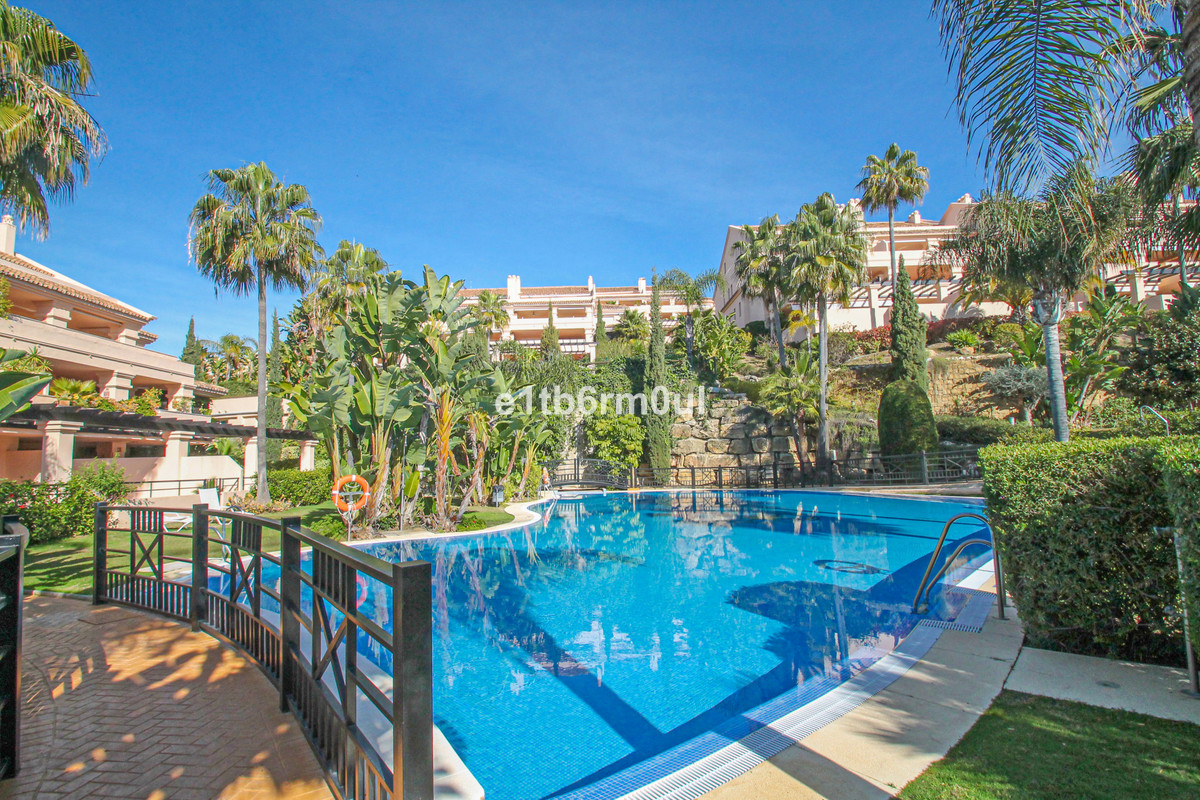 Appartement te koop in Nueva Andalucía | 2 slaapkamers H5078449