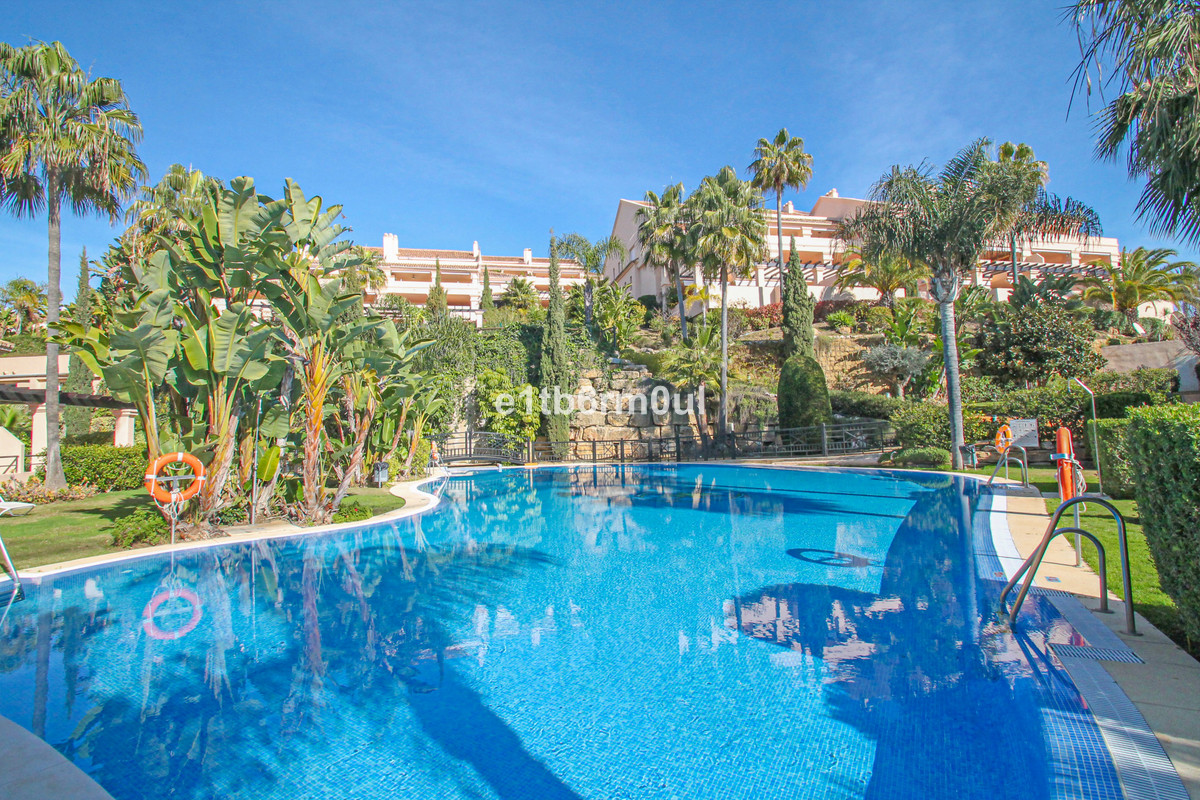 Appartement te koop in Nueva Andalucía | 2 slaapkamers H5078449