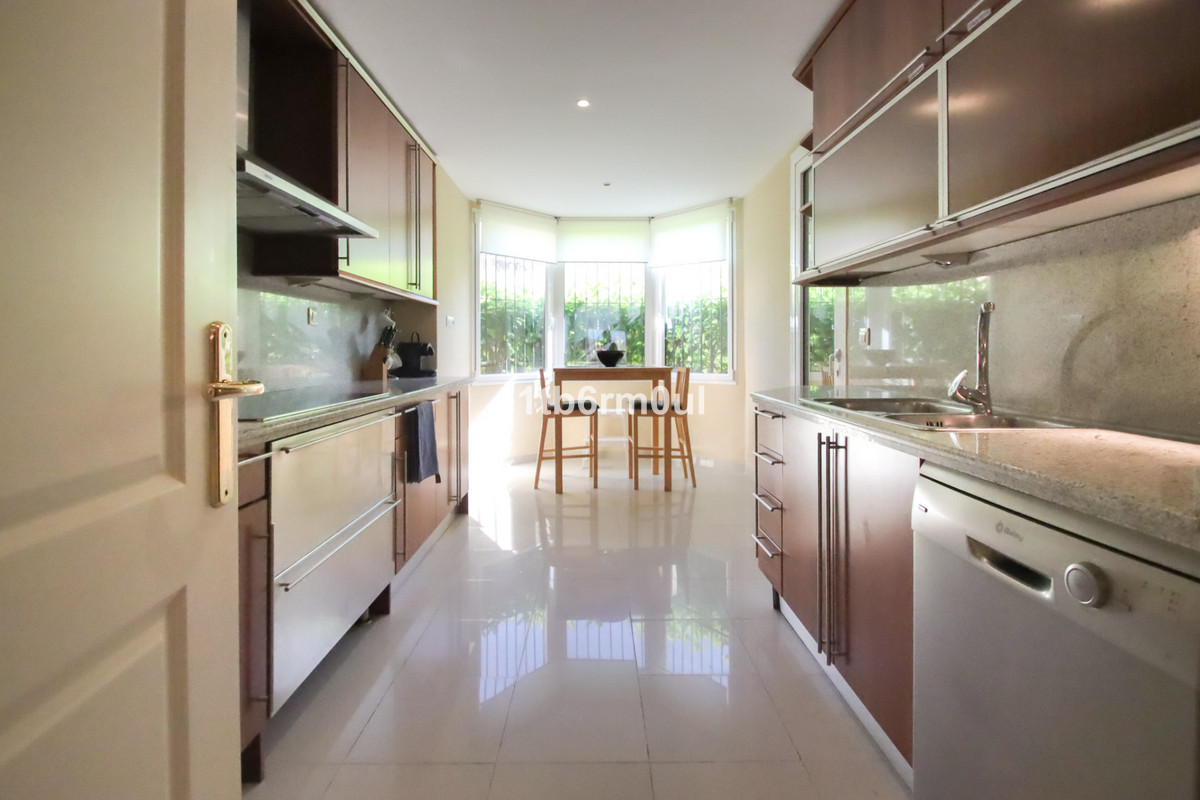 Appartement te koop in Nueva Andalucía | 2 slaapkamers H5078449