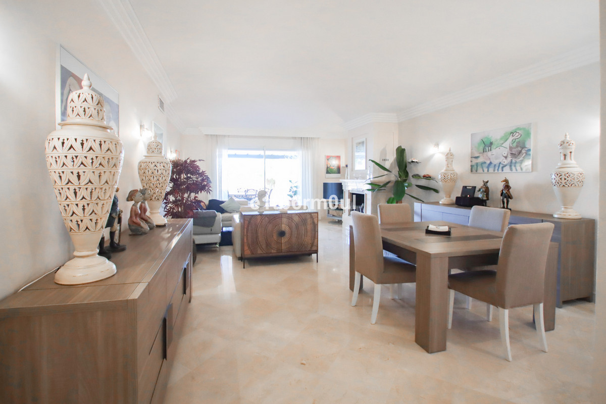Appartement te koop in Nueva Andalucía | 2 slaapkamers H5078449