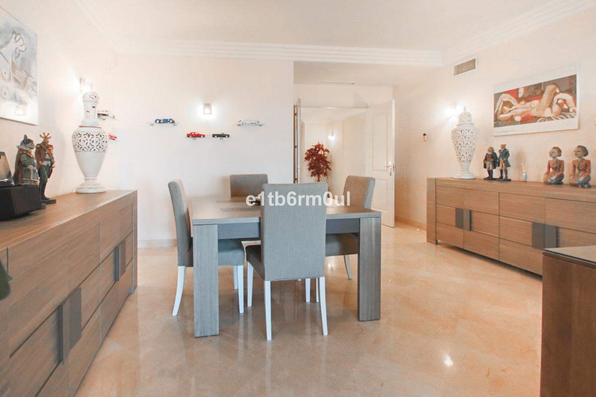 Appartement te koop in Nueva Andalucía | 2 slaapkamers H5078449