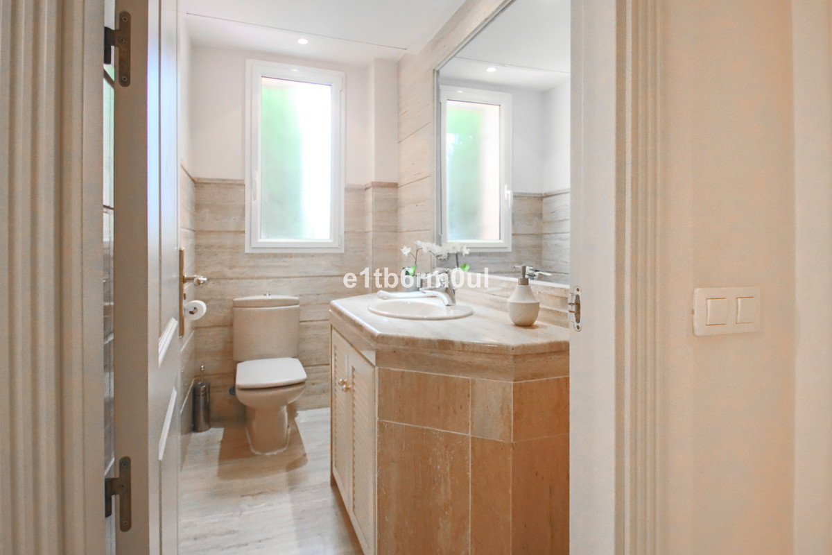 Appartement te koop in Nueva Andalucía | 2 slaapkamers H5078449