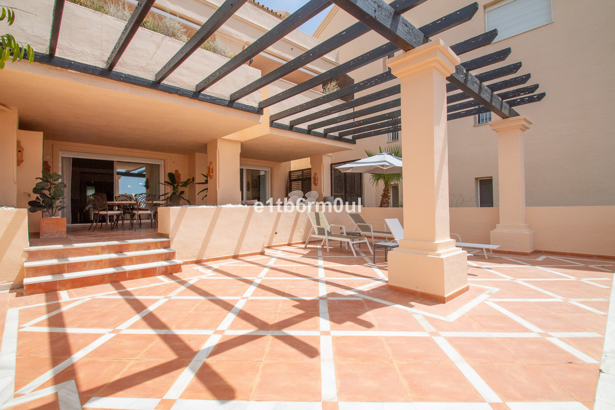 Appartement te koop in Nueva Andalucía | 2 slaapkamers H5078449