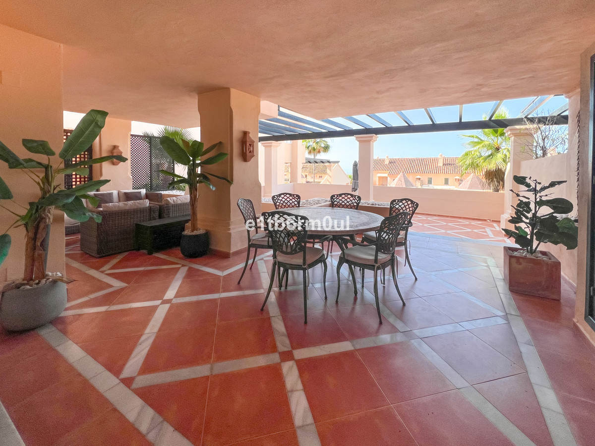Appartement te koop in Nueva Andalucía | 2 slaapkamers H5078449