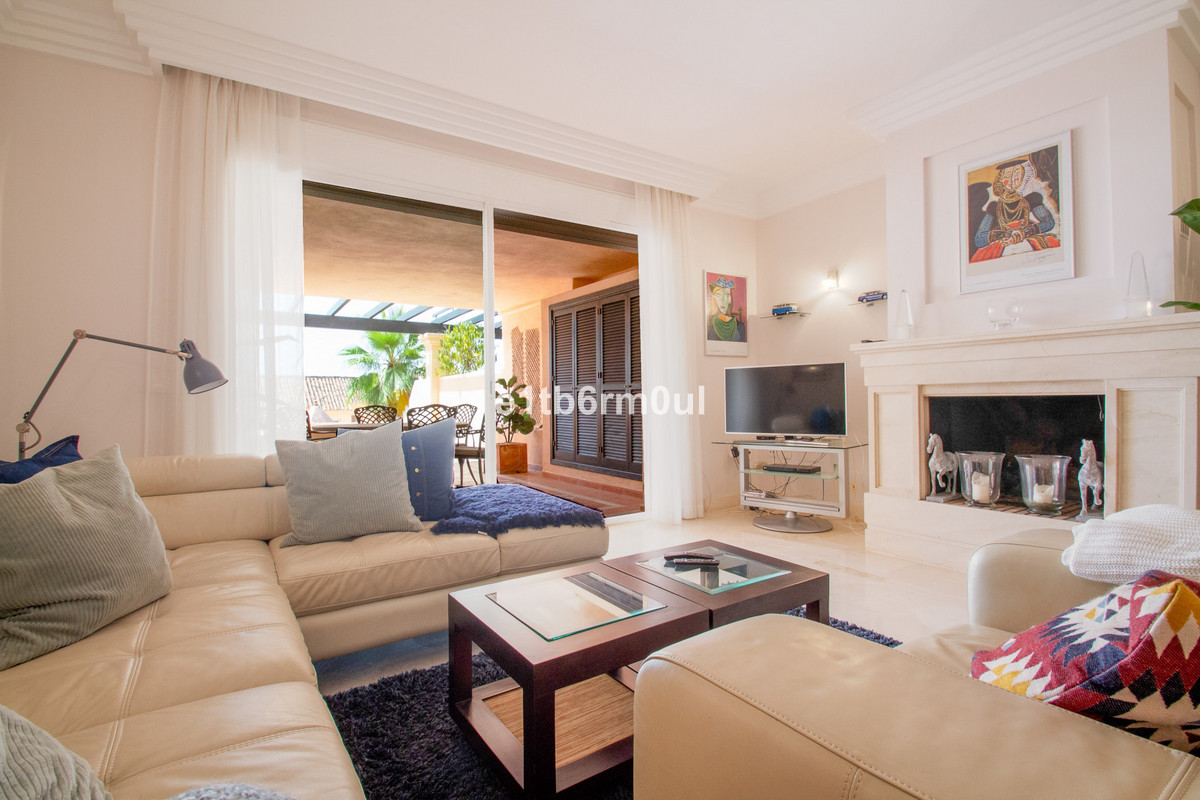 Appartement te koop in Nueva Andalucía | 2 slaapkamers H5078449