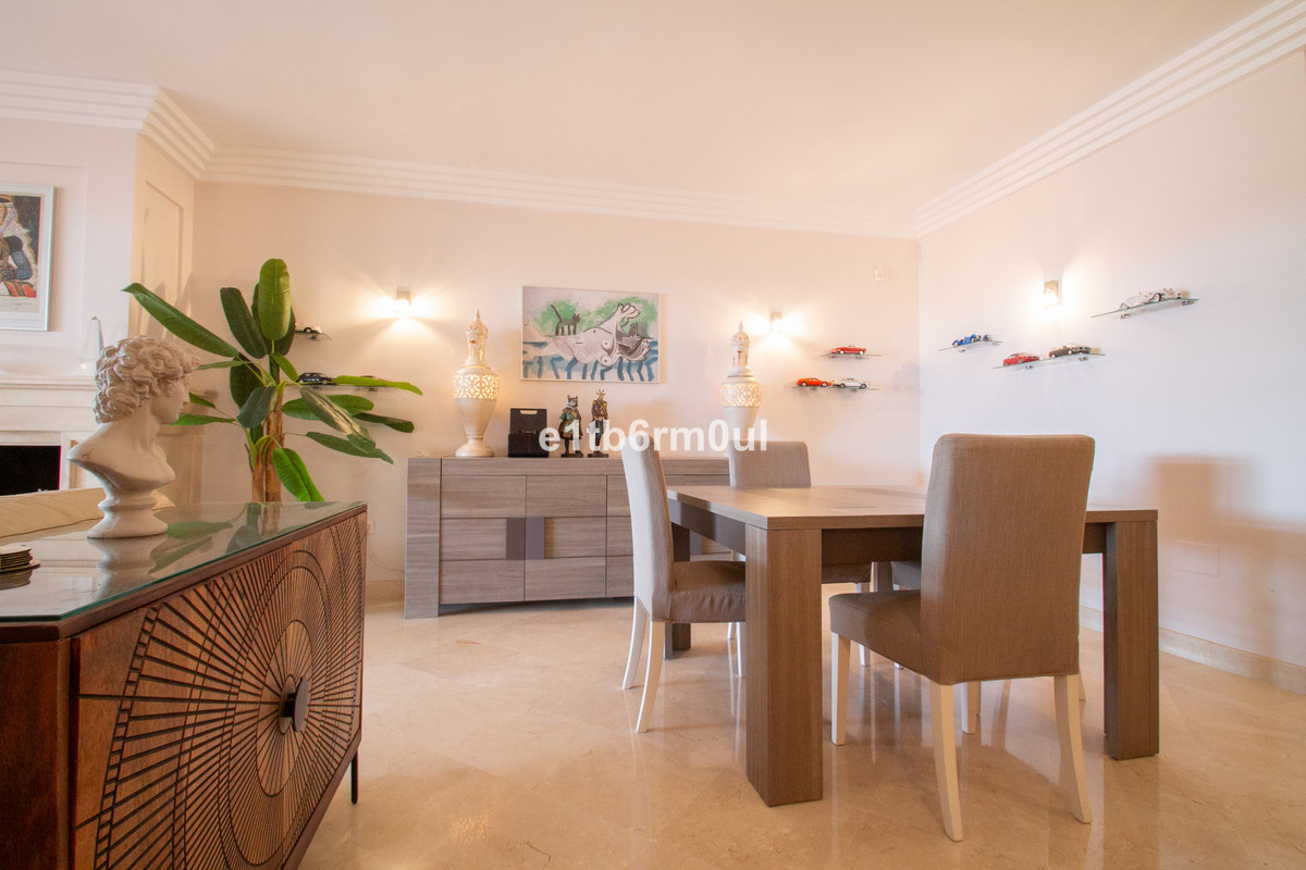 Appartement te koop in Nueva Andalucía | 2 slaapkamers H5078449