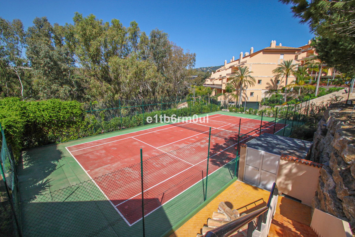 Appartement te koop in Nueva Andalucía | 2 slaapkamers H5078449