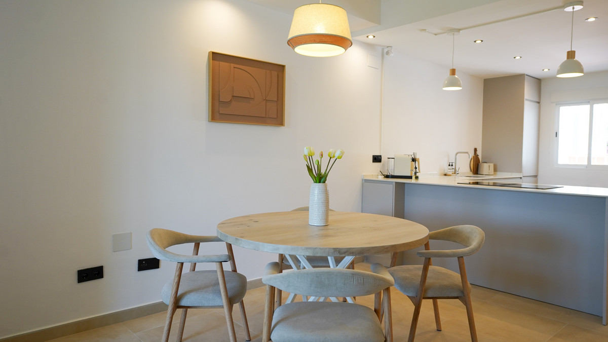 Appartement te koop in Nueva Andalucía | 2 slaapkamers H5078455