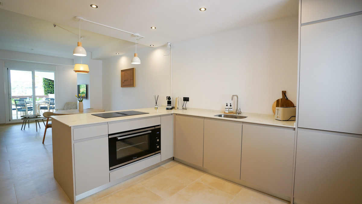 Appartement te koop in Nueva Andalucía | 2 slaapkamers H5078455