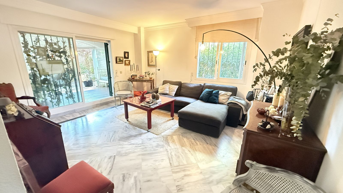 Appartement te koop in Nueva Andalucía | 3 slaapkamers H5080213