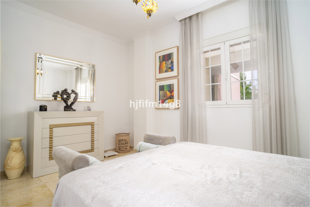 Appartement te koop in Nueva Andalucía | 2 slaapkamers H5080333