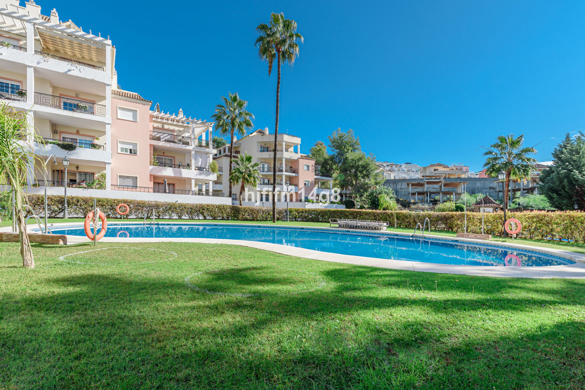 Appartement te koop in Nueva Andalucía | 2 slaapkamers H5080333