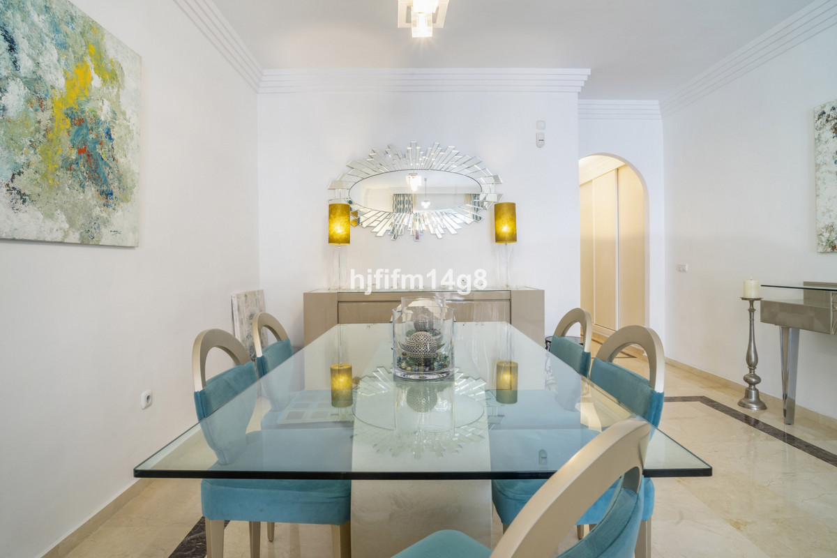Appartement te koop in Nueva Andalucía | 2 slaapkamers H5080333