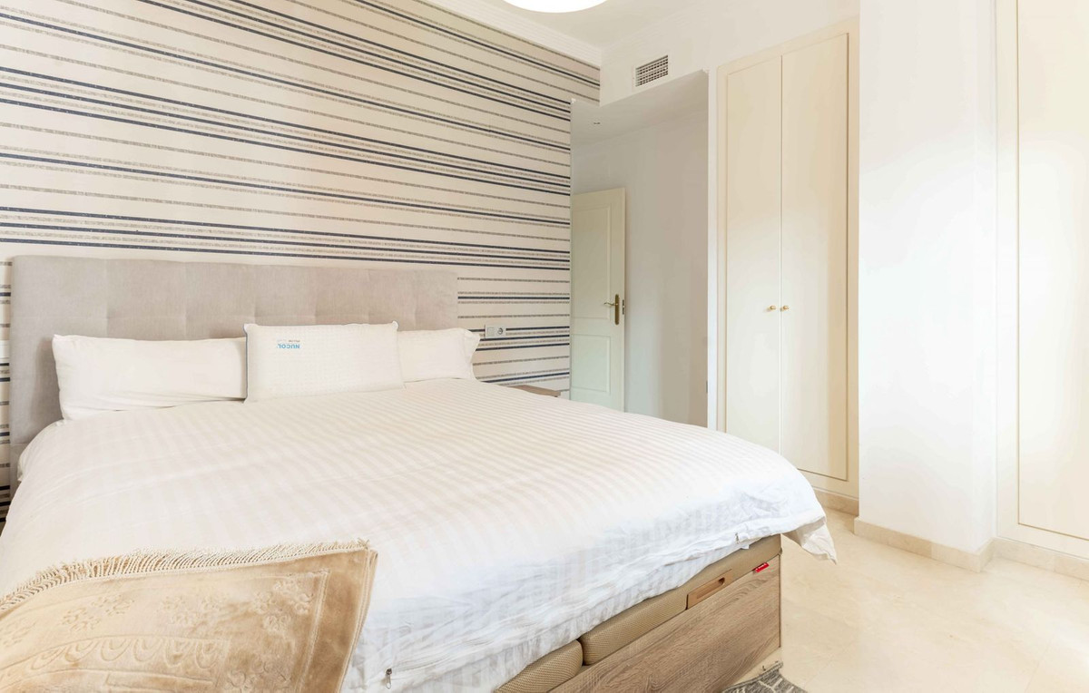 Appartement te koop in Nueva Andalucía | 2 slaapkamers H5080741