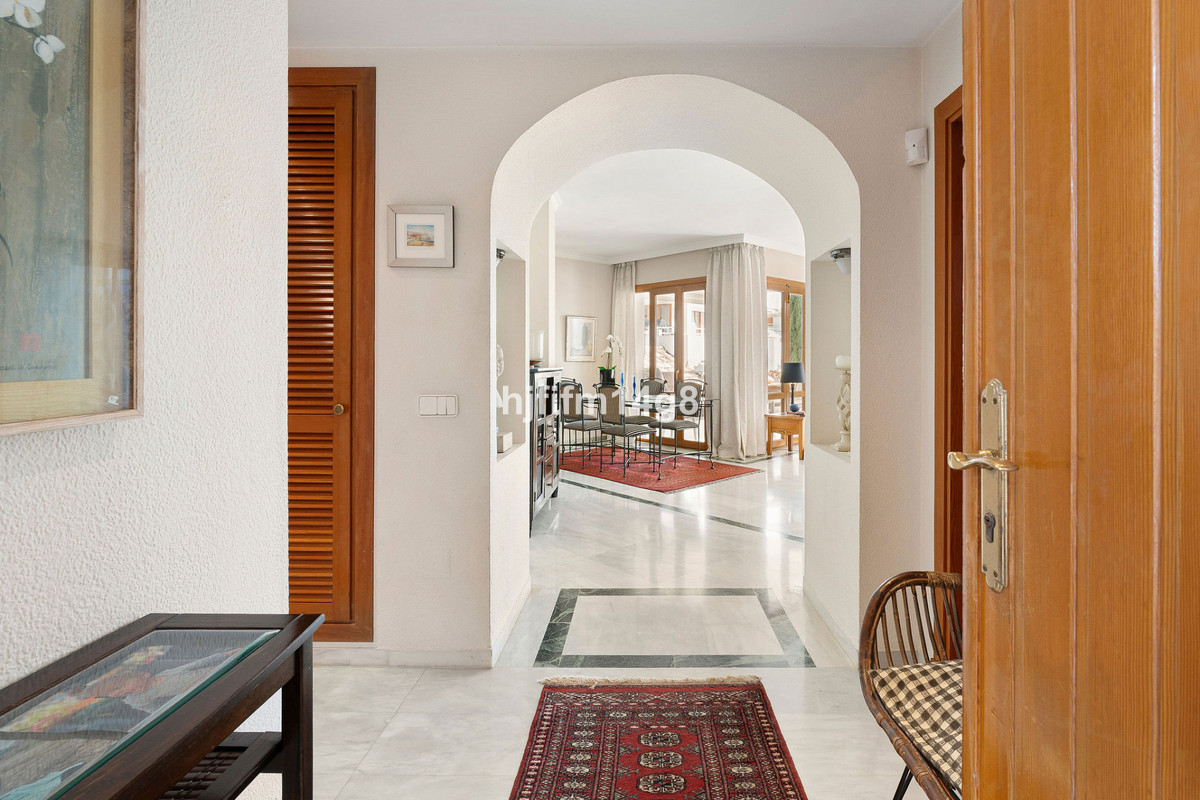 Appartement te koop in Nueva Andalucía | 2 slaapkamers H5081500
