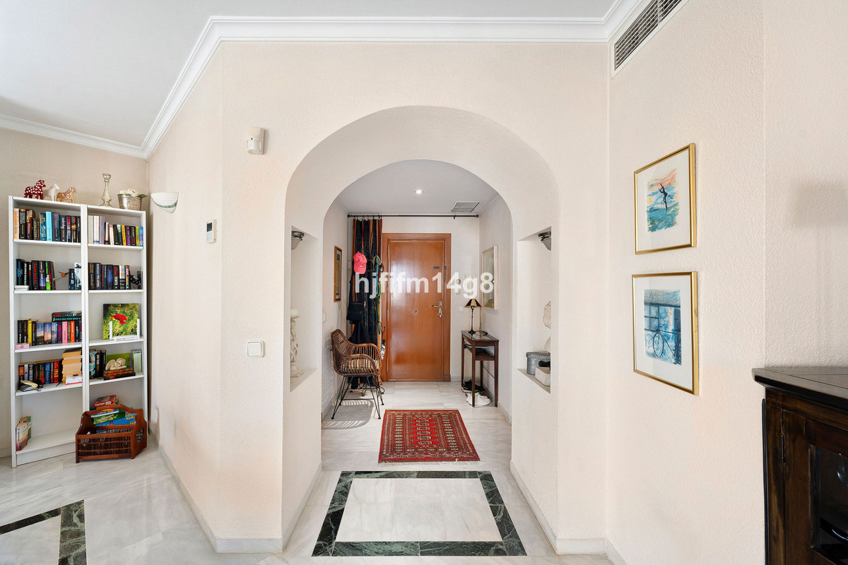 Appartement te koop in Nueva Andalucía | 2 slaapkamers H5081500