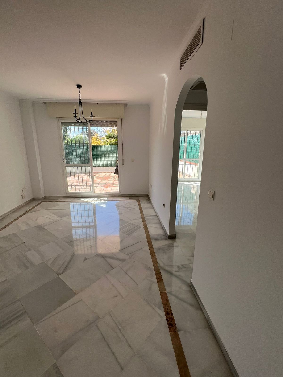 Appartement te koop in Nueva Andalucía | 2 slaapkamers H5084284