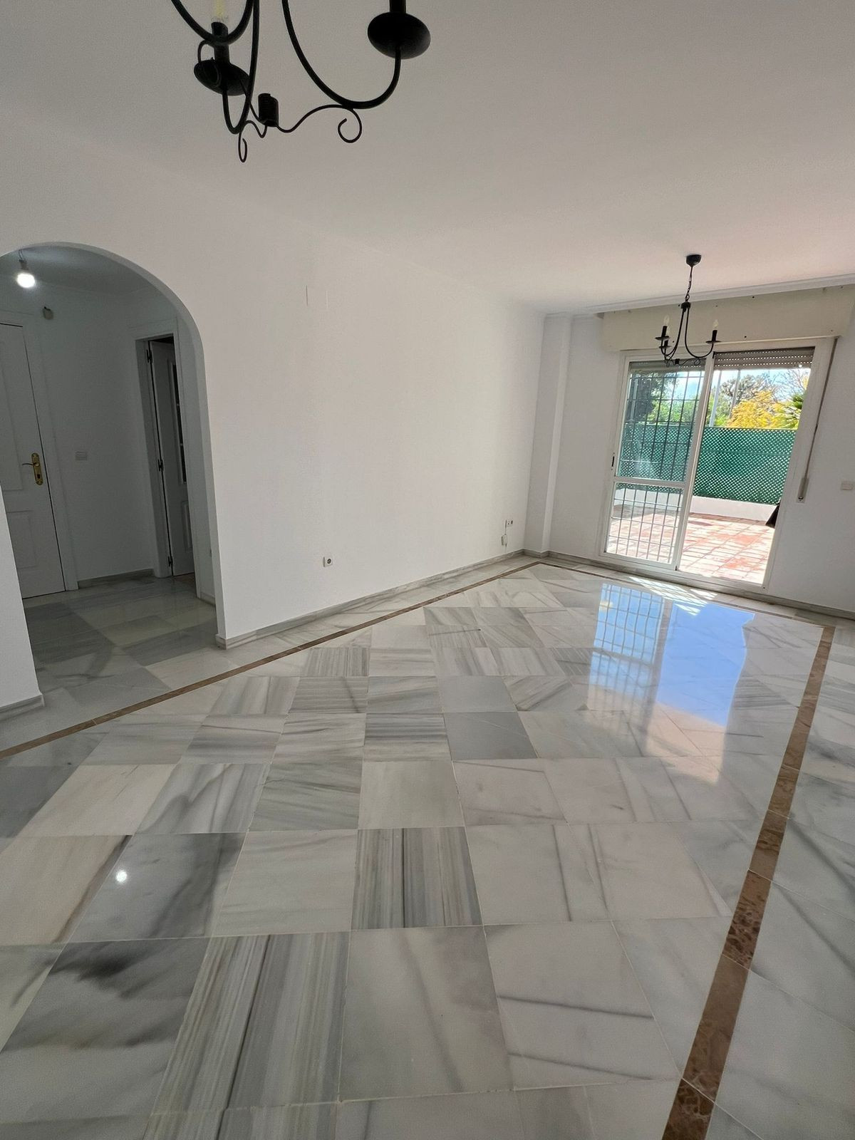 Appartement te koop in Nueva Andalucía | 2 slaapkamers H5084284