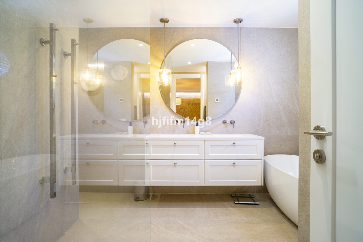 Appartement te koop in Nueva Andalucía | 3 slaapkamers H5084344