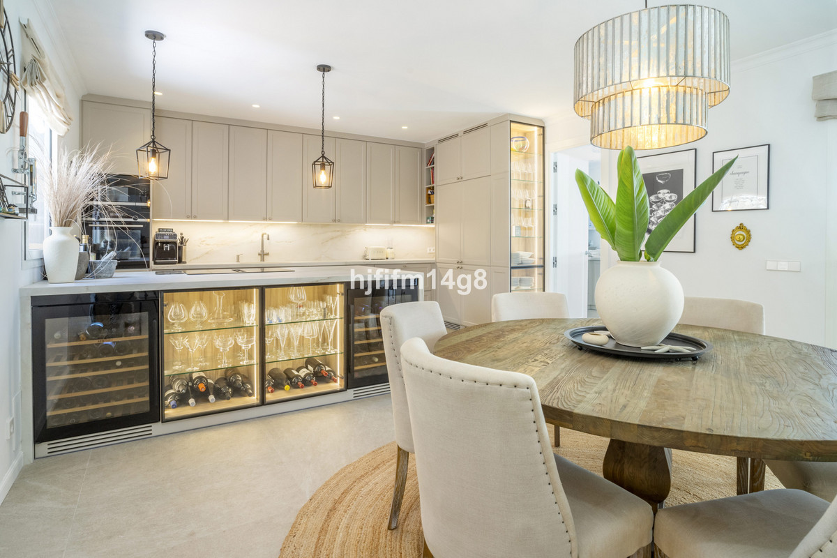 Appartement te koop in Nueva Andalucía | 3 slaapkamers H5084344
