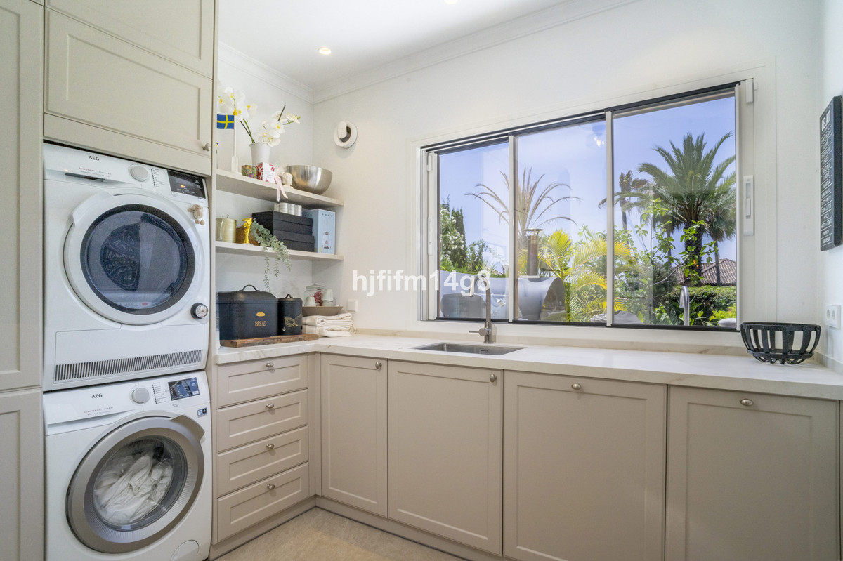 Appartement te koop in Nueva Andalucía | 3 slaapkamers H5084344