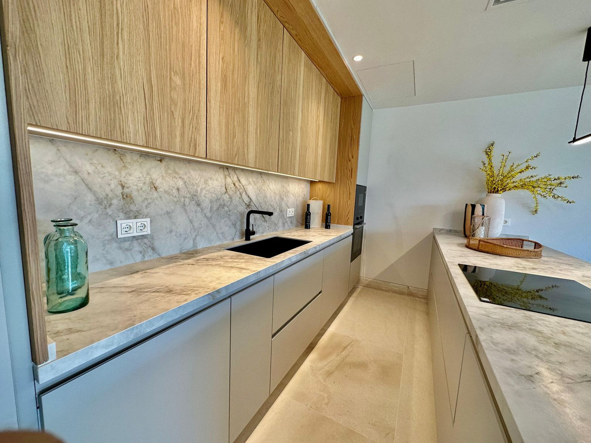 Appartement te koop in Nueva Andalucía | 2 slaapkamers H5103487