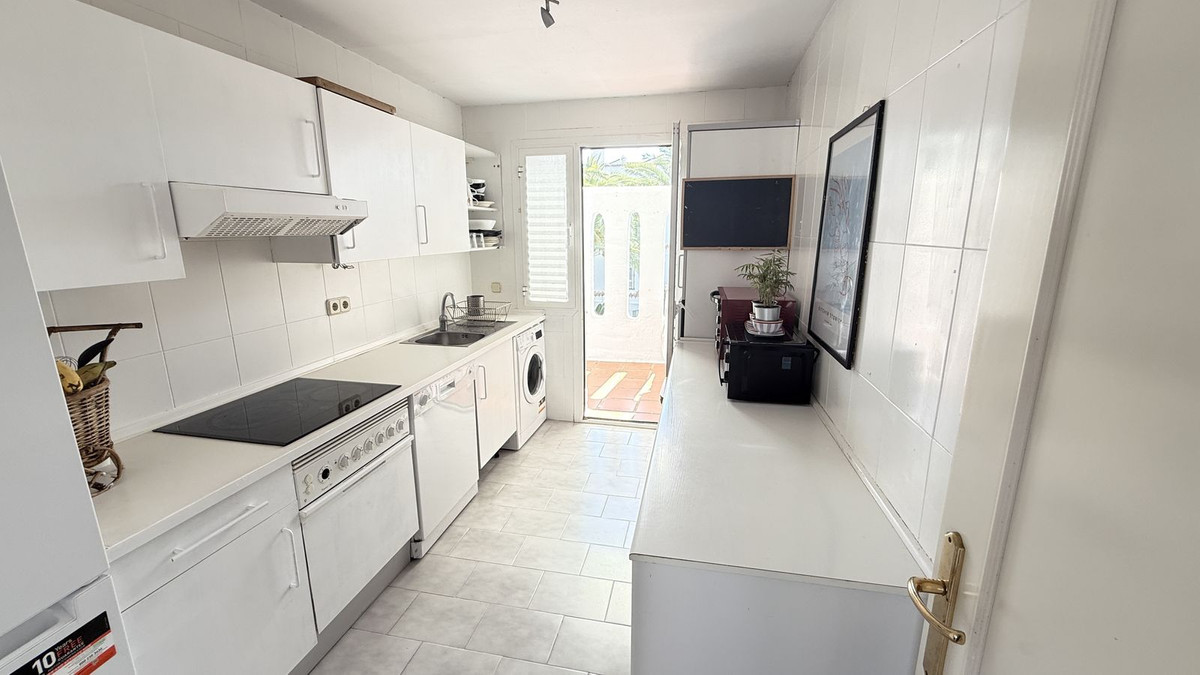 Appartement te koop in Nueva Andalucía | 2 slaapkamers H5103508