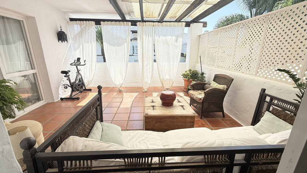 Appartement te koop in Nueva Andalucía | 2 slaapkamers H5103508