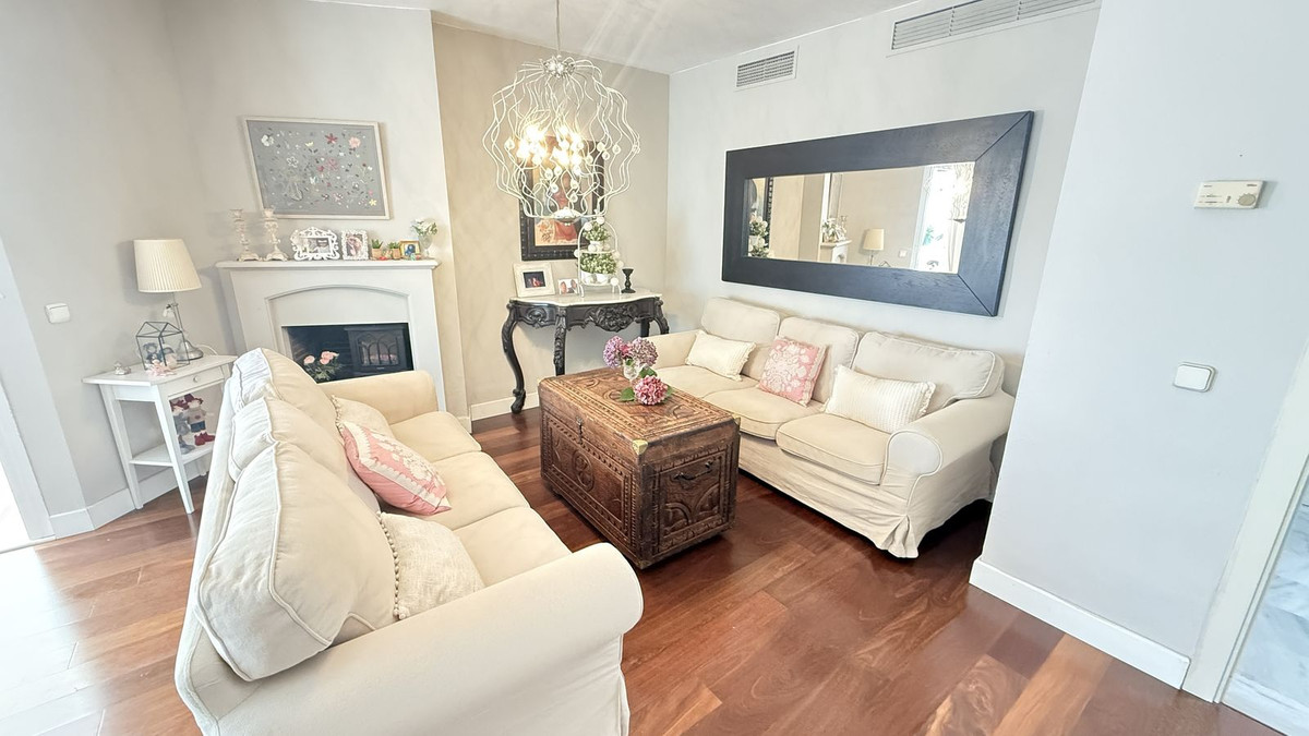 Appartement te koop in Nueva Andalucía | 2 slaapkamers H5103508