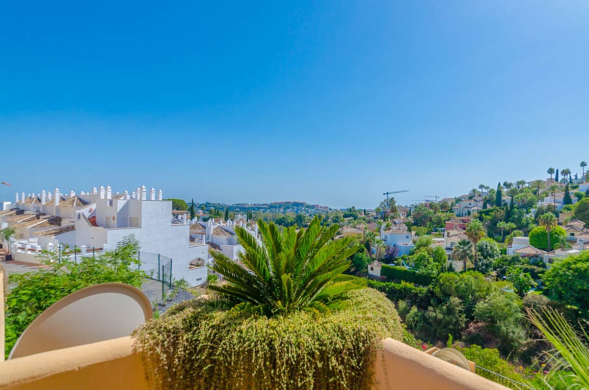 Appartement te koop in Nueva Andalucía | 2 slaapkamers H5103535