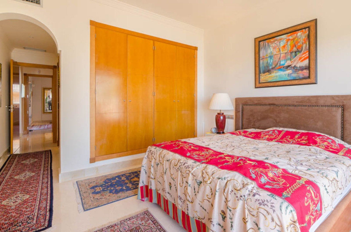 Appartement te koop in Nueva Andalucía | 2 slaapkamers H5103535