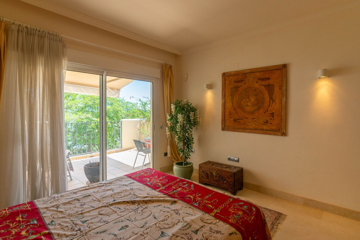 Appartement te koop in Nueva Andalucía | 2 slaapkamers H5103535