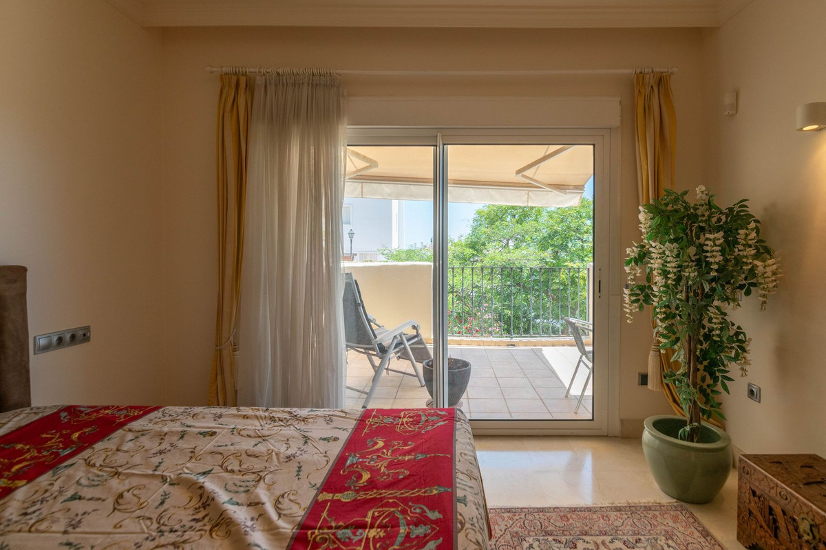 Appartement te koop in Nueva Andalucía | 2 slaapkamers H5103535