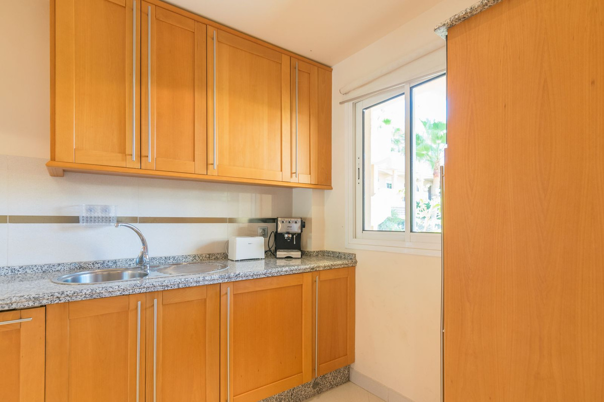 Appartement te koop in Nueva Andalucía | 2 slaapkamers H5103535