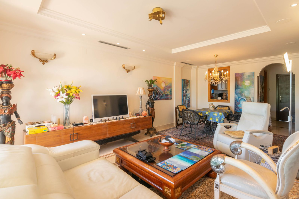 Appartement te koop in Nueva Andalucía | 2 slaapkamers H5103535