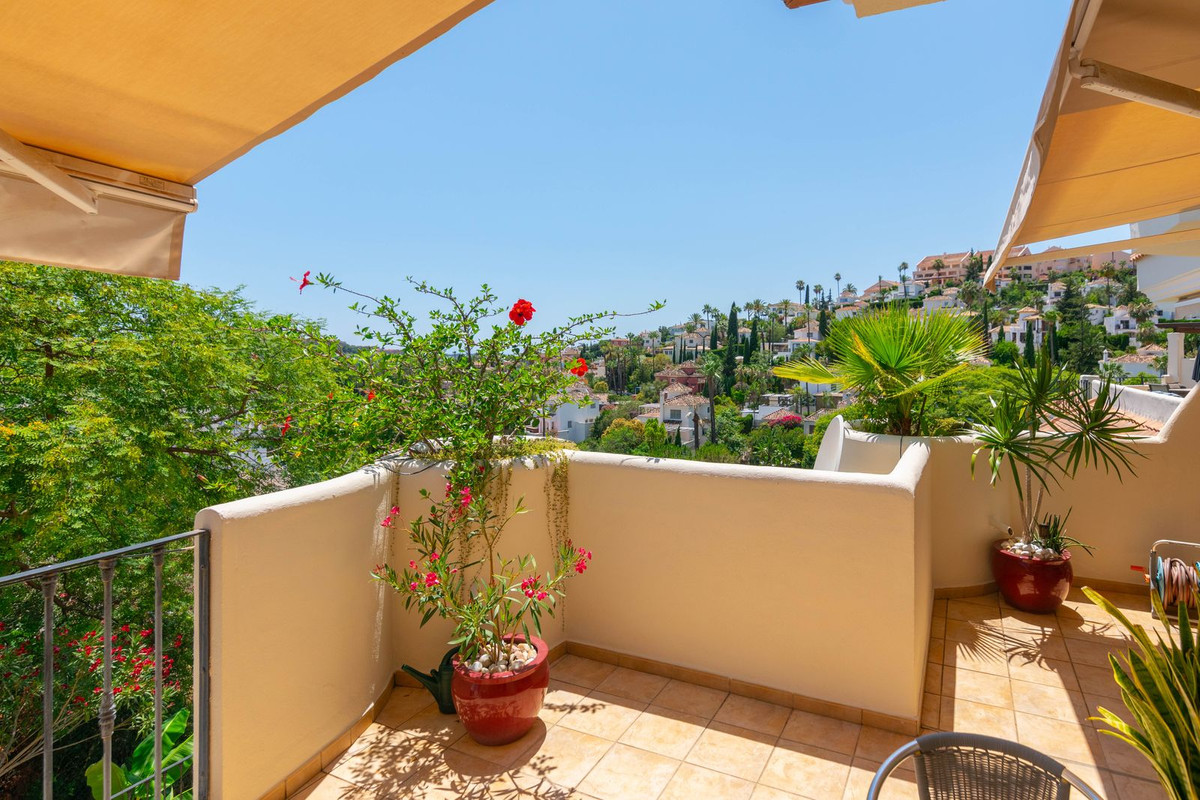 Appartement te koop in Nueva Andalucía | 2 slaapkamers H5103535