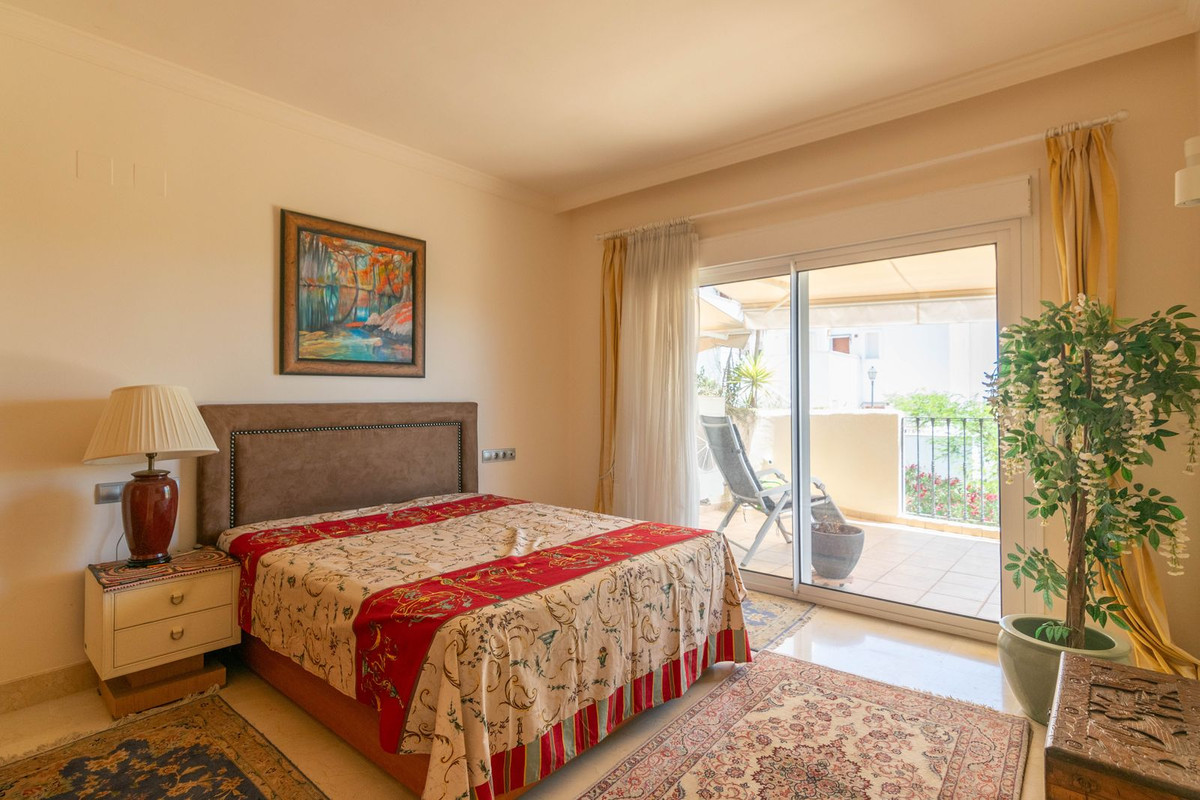 Appartement te koop in Nueva Andalucía | 2 slaapkamers H5103535