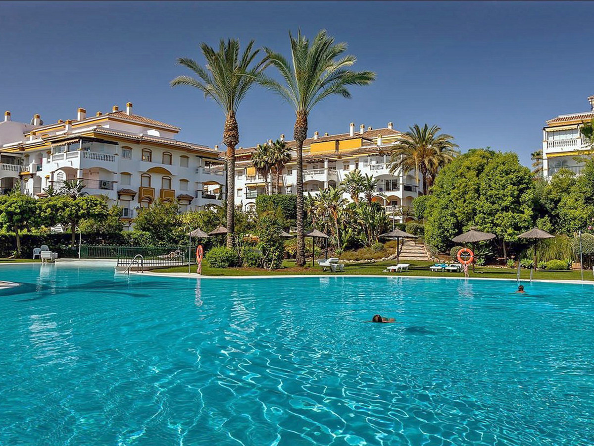 Appartement te koop in Nueva Andalucía | 2 slaapkamers H5103604