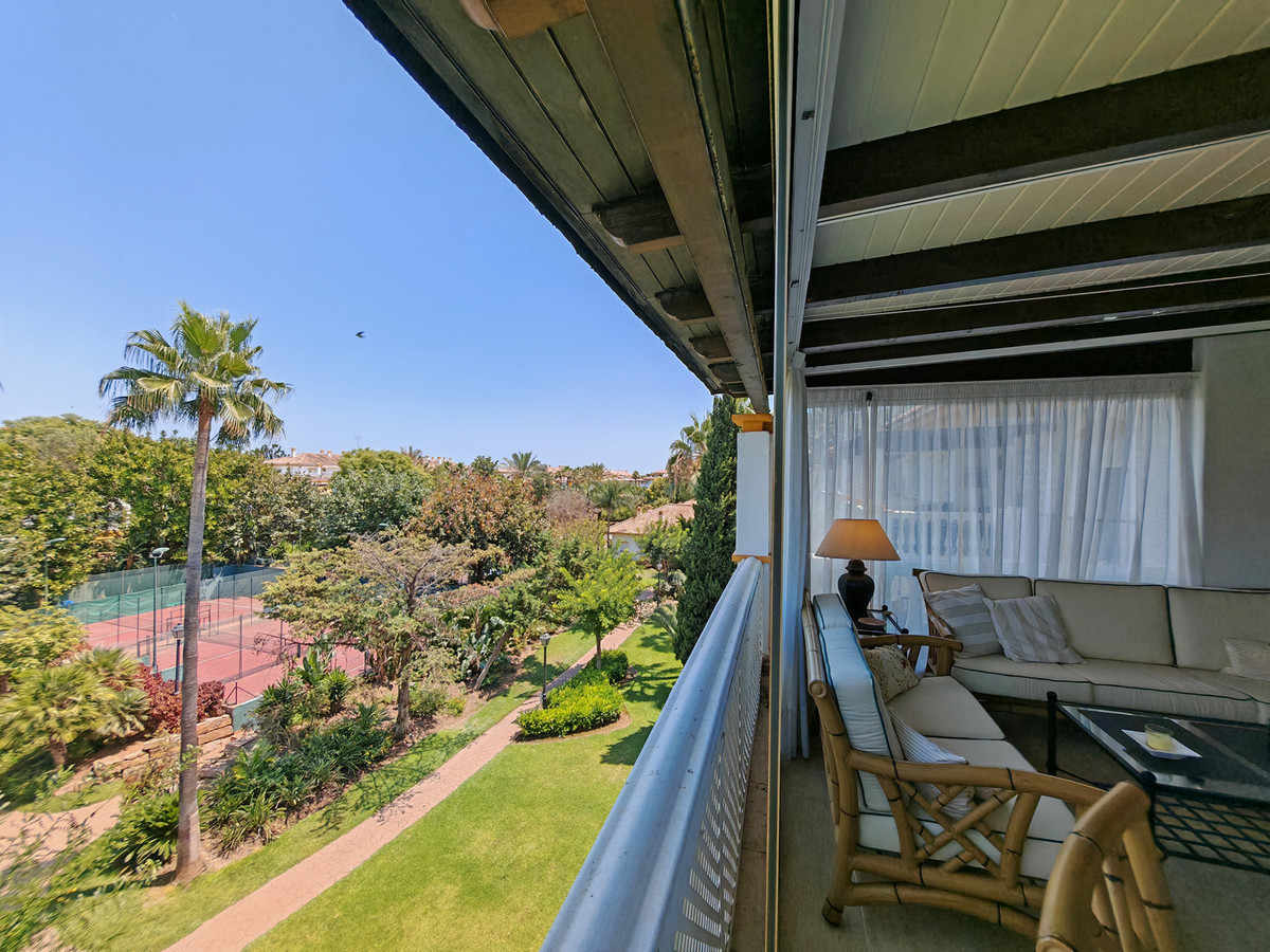 Appartement te koop in Nueva Andalucía | 2 slaapkamers H5103604