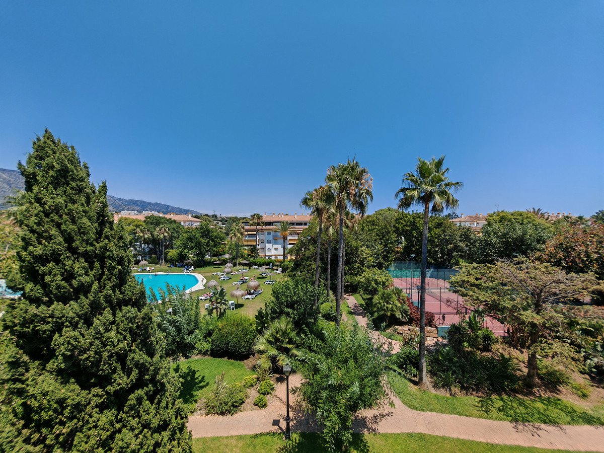 Appartement te koop in Nueva Andalucía | 2 slaapkamers H5103604