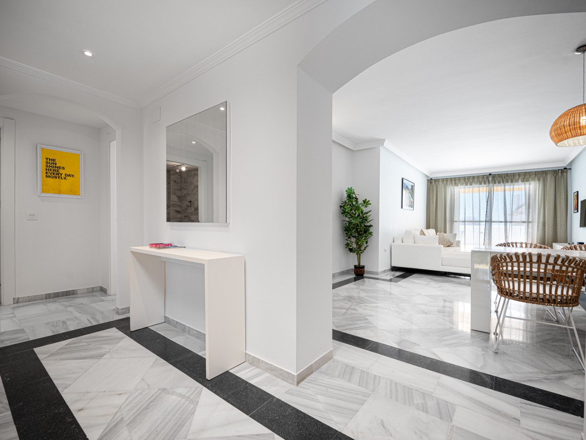 Appartement te koop in Nueva Andalucía | 2 slaapkamers H5103670