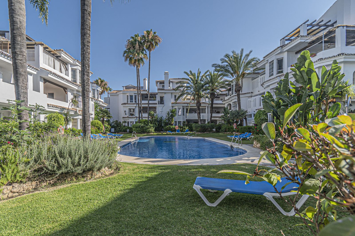 Appartement te koop in Nueva Andalucía | 2 slaapkamers H5104378