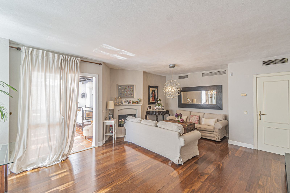 Appartement te koop in Nueva Andalucía | 2 slaapkamers H5104378