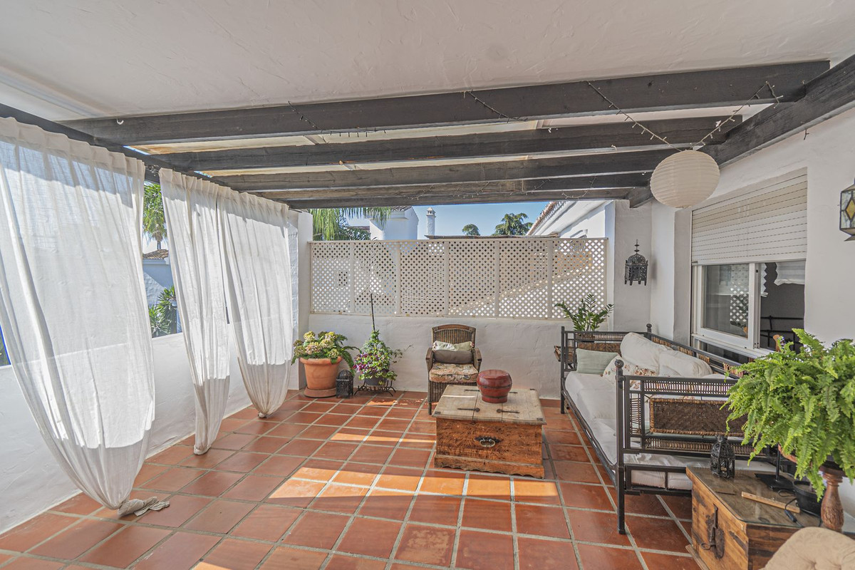 Appartement te koop in Nueva Andalucía | 2 slaapkamers H5104378