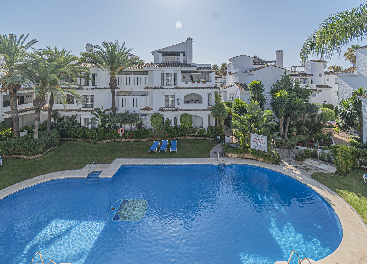 Appartement te koop in Nueva Andalucía | 2 slaapkamers H5104378