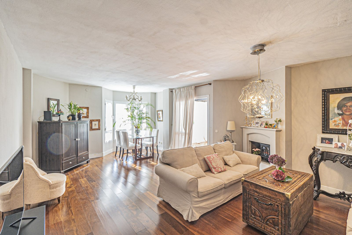 Appartement te koop in Nueva Andalucía | 2 slaapkamers H5104378