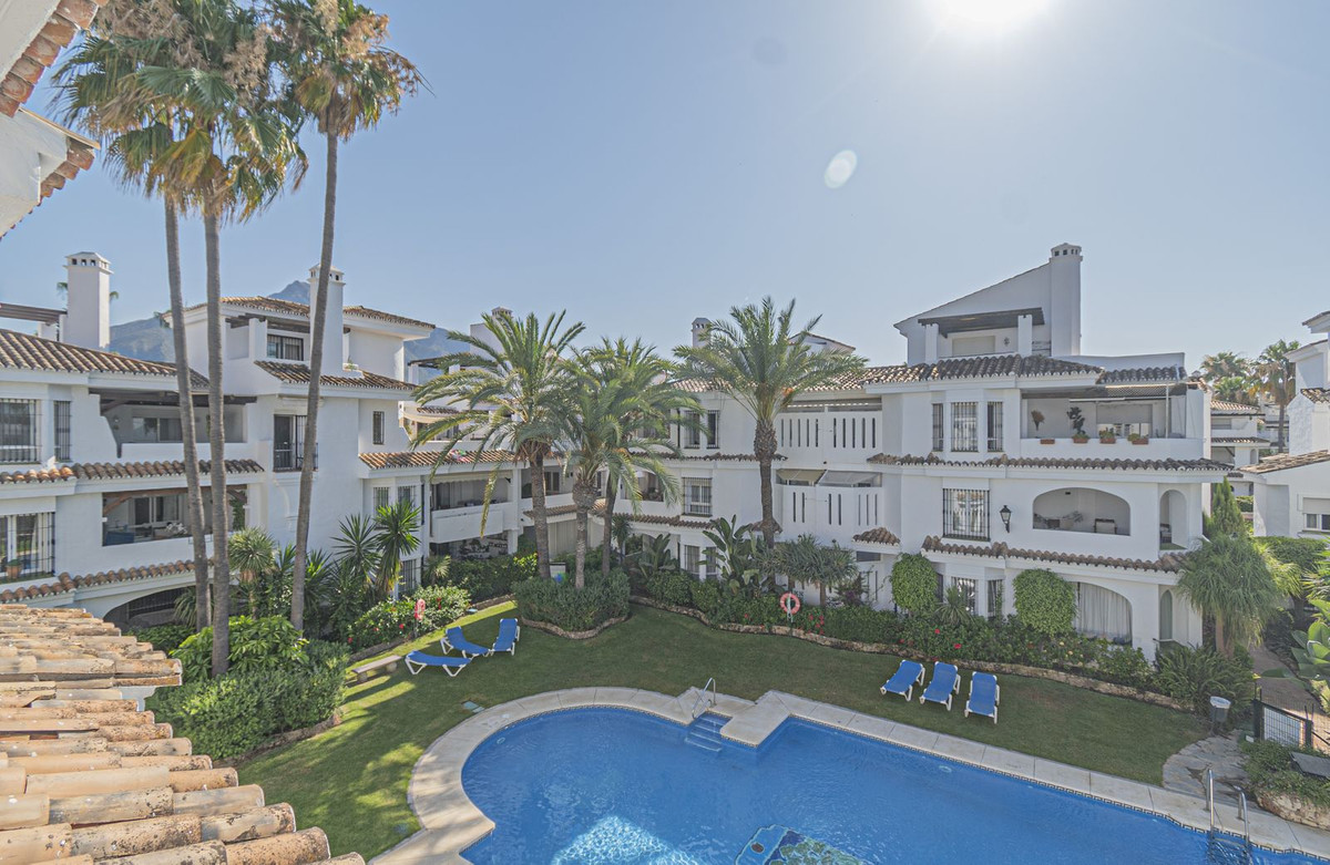 Appartement te koop in Nueva Andalucía | 2 slaapkamers H5104378