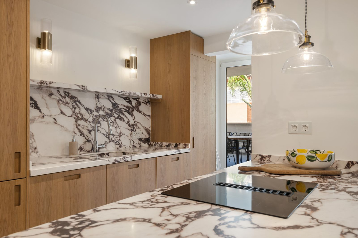 Appartement te koop in Nueva Andalucía | 2 slaapkamers H5104876