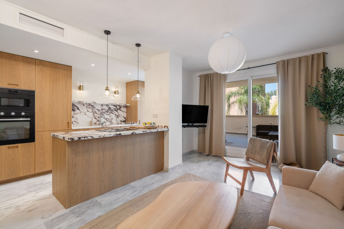 Appartement te koop in Nueva Andalucía | 2 slaapkamers H5104876